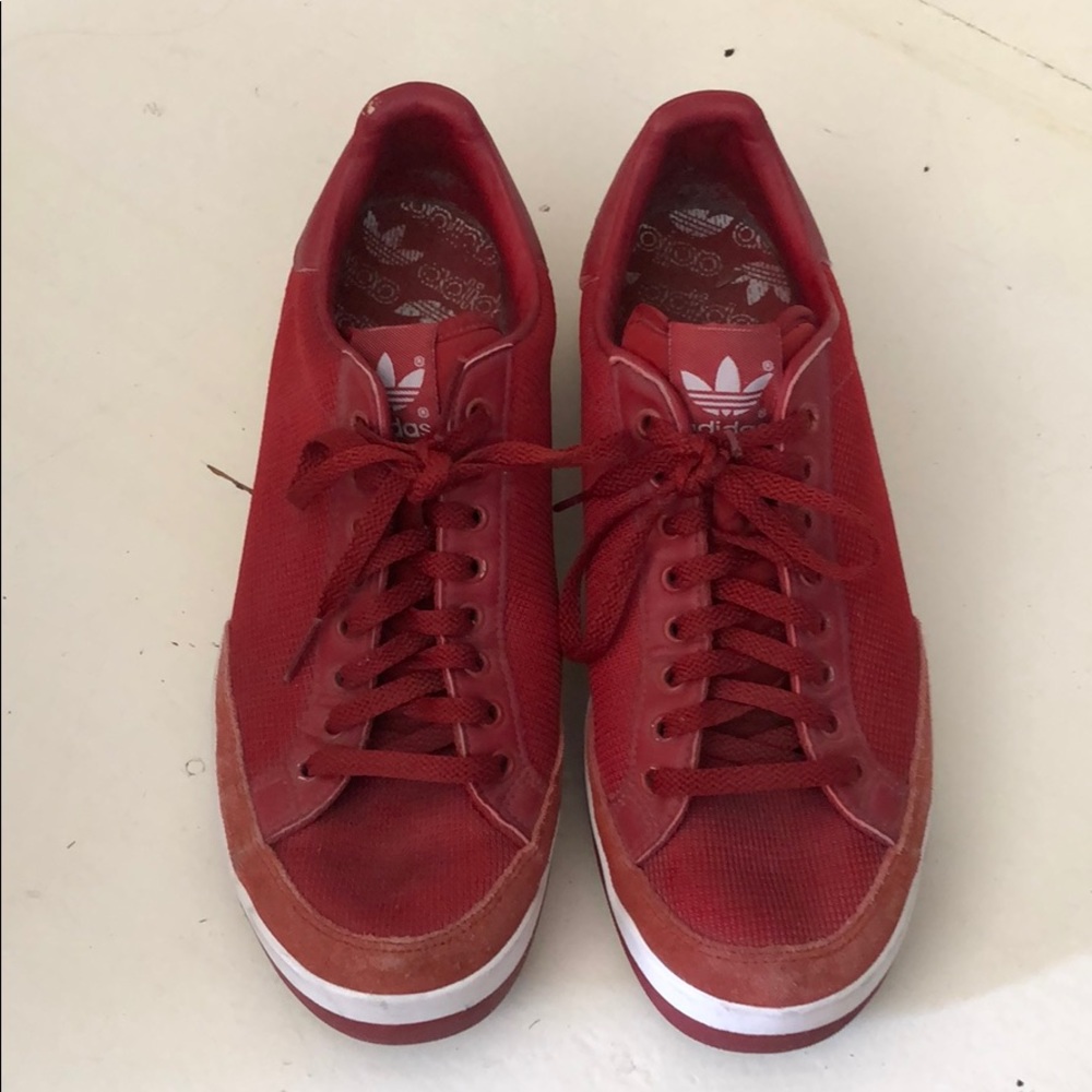 Adidas Rod Laver sneakers. Red